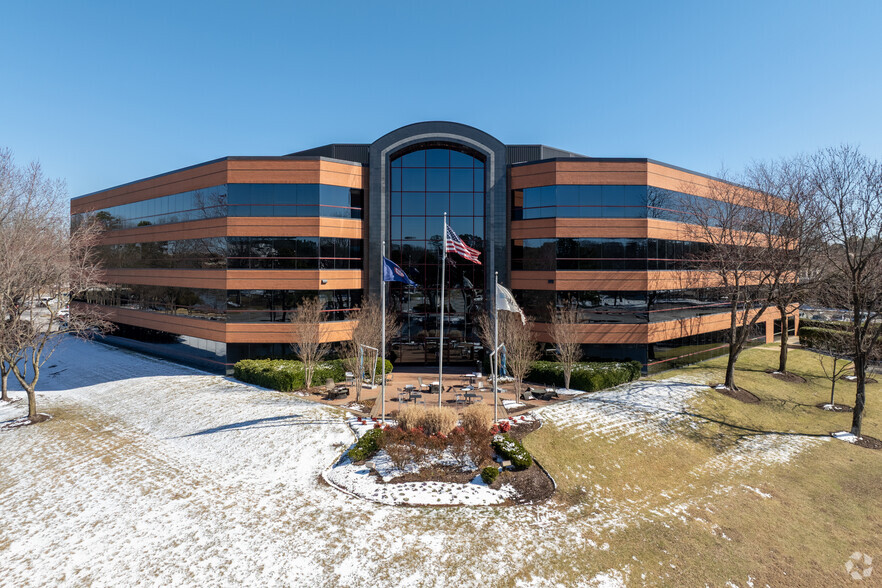 4701 Cox Rd, Glen Allen, VA à louer - Photo principale – Image 1 sur 4