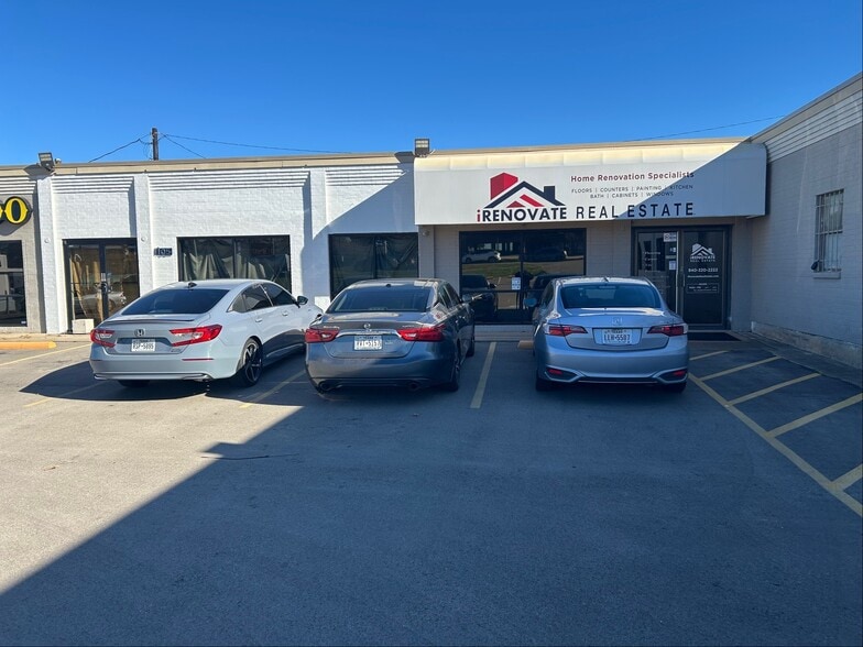 1109 Dallas Dr, Denton, TX à louer - Photo de l’immeuble – Image 2 sur 21