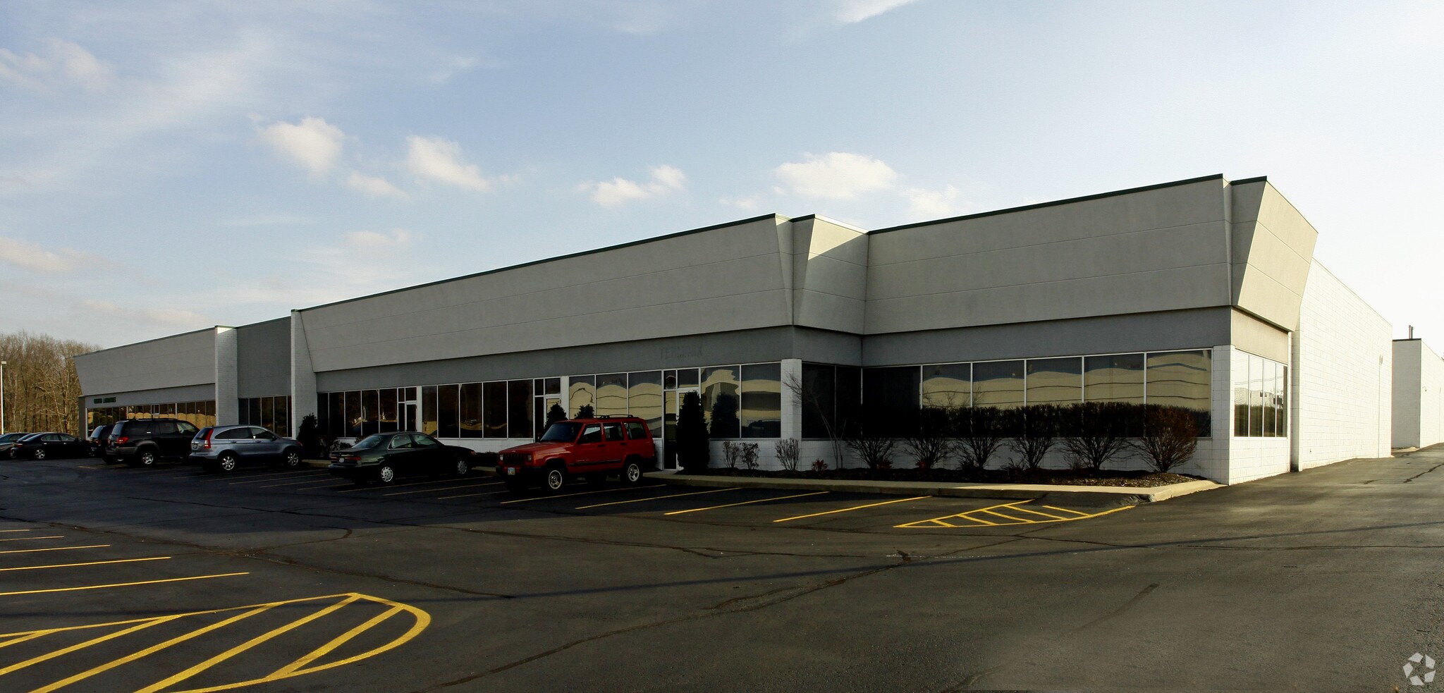 7670 First Pl, Oakwood Village, OH à louer Photo principale– Image 1 sur 8