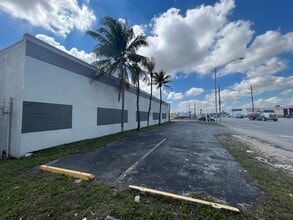 3580 NW 54th St, Miami, FL à louer Photo intérieure– Image 2 sur 7