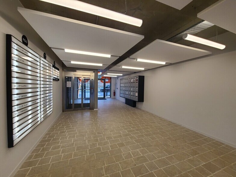 Bureau dans Biarritz à louer - Hall d’entrée – Image 3 sur 4