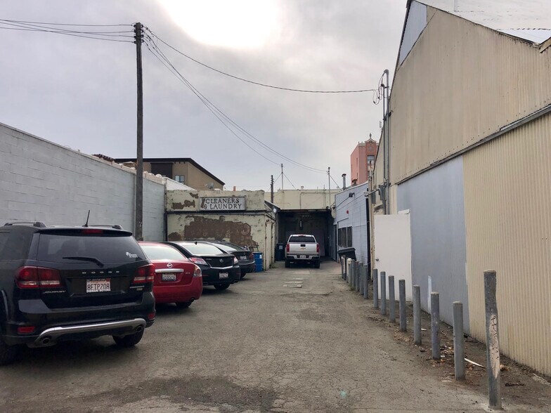 14 E Lake Ave, Watsonville, CA à vendre - Photo de l’immeuble – Image 3 sur 56