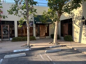 1210-1214 E Green St, Pasadena, CA à louer Photo de l’immeuble– Image 2 sur 19
