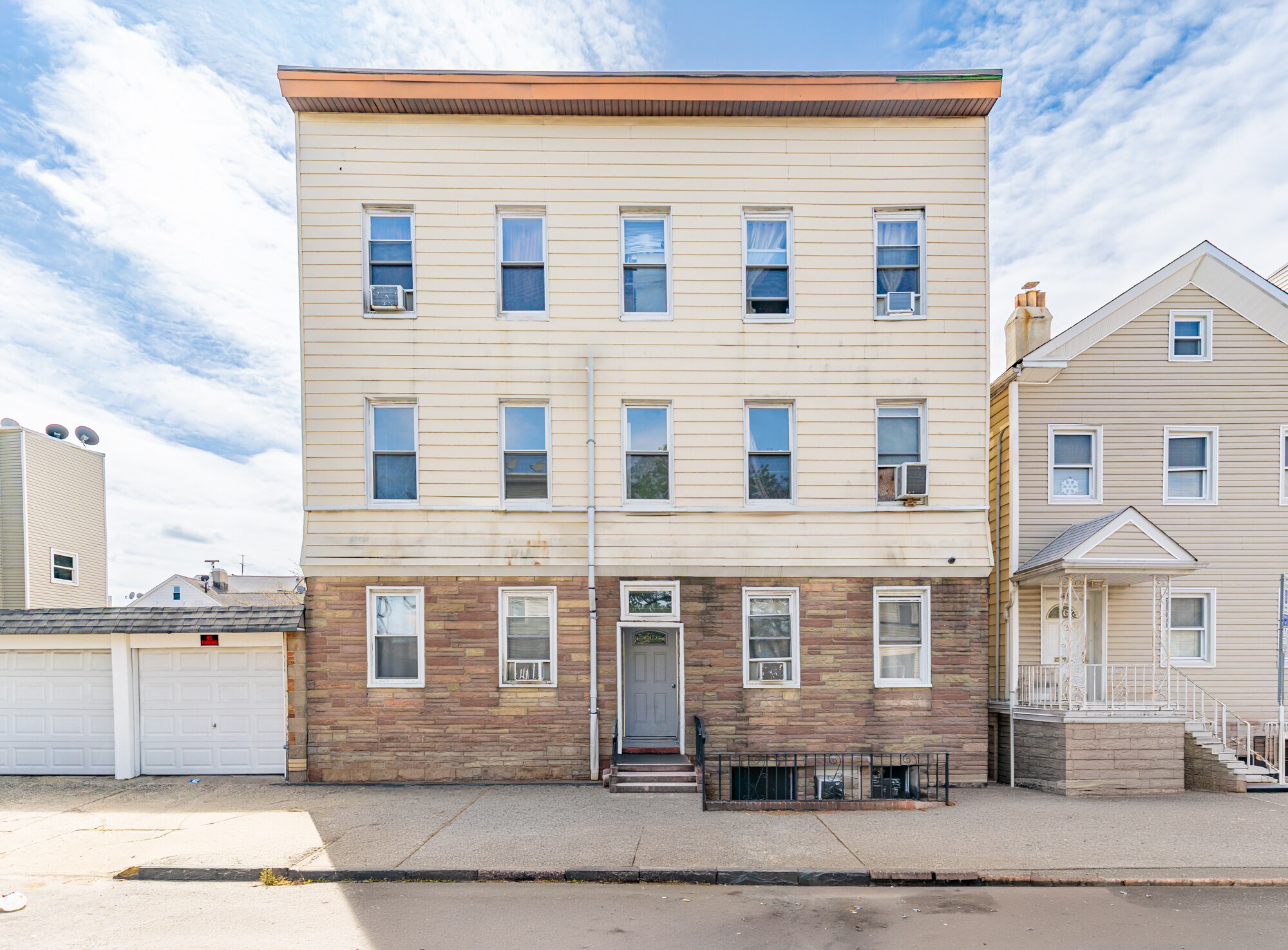 51 Richards St, Newark, NJ à vendre Photo principale– Image 1 sur 49