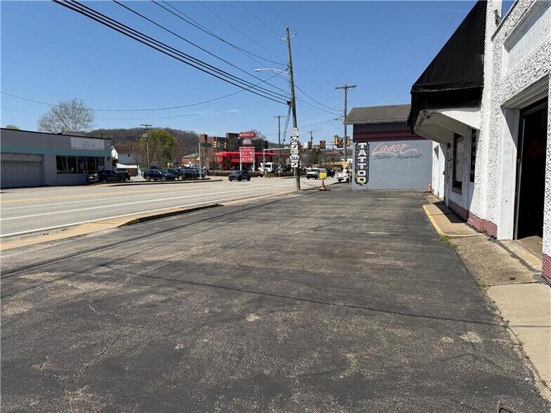 200 Freeport St, New Kensington, PA à vendre - Photo de l’immeuble – Image 2 sur 3