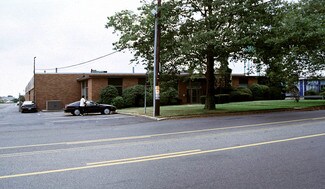 Plus de détails pour 100 Smith St, Farmingdale, NY - Industriel/Logistique à louer
