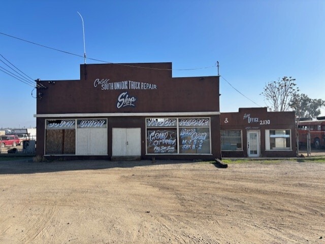 2130 S. Union Ave, Bakersfield, CA à vendre - Photo de l’immeuble – Image 2 sur 9