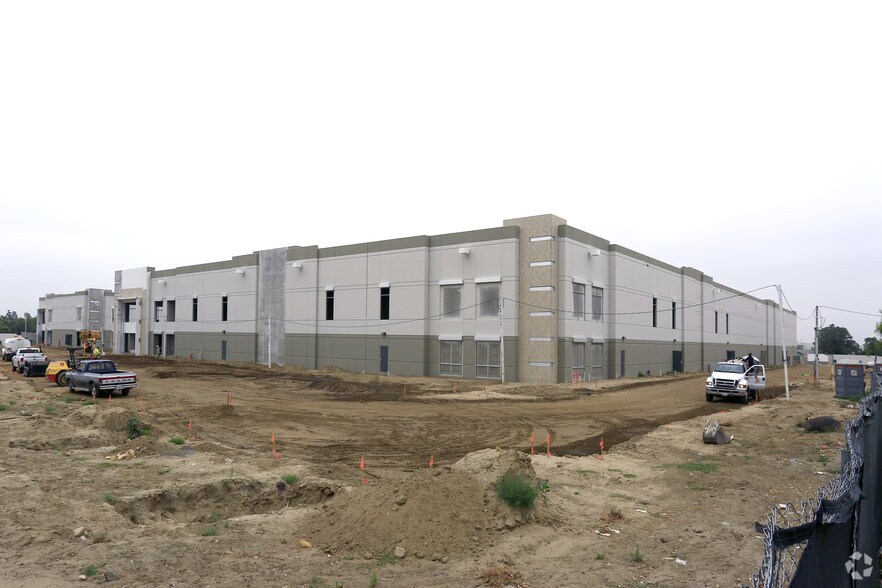 1120 Mission Blvd, Ontario, CA à louer - Photo de l’immeuble – Image 3 sur 9