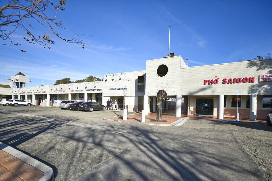 814-872 N Ventura Rd, Port Hueneme, CA à louer - Photo de l’immeuble – Image 2 sur 14