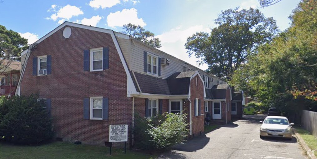 719 Dudley Ave, Norfolk, VA à vendre Photo de l’immeuble– Image 1 sur 16