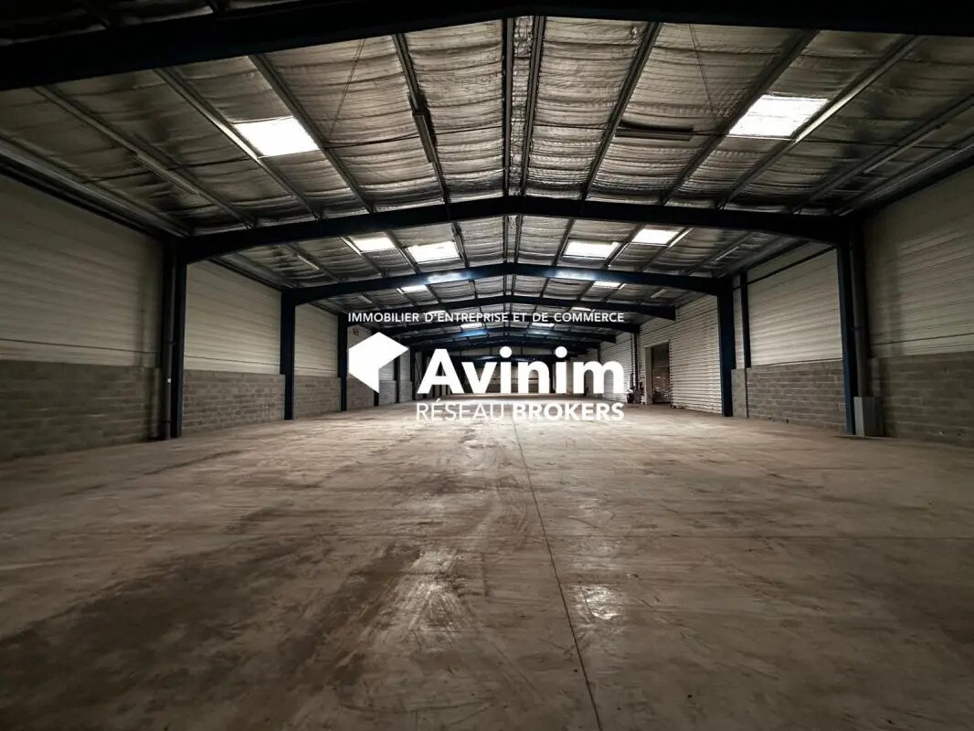 Industriel/Logistique dans Saint-Thibéry à vendre Photo de l’immeuble– Image 1 sur 3