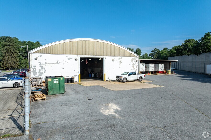 3527 Whiskey Bottom Rd, Laurel, MD à vendre - Photo de l’immeuble – Image 3 sur 5