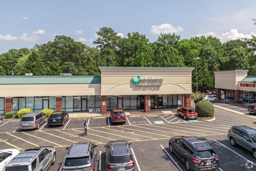 209 Village Ave, Yorktown, VA à vendre - Photo de l’immeuble – Image 2 sur 4