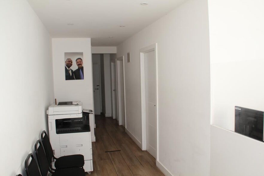 302 High St, Croydon à louer - Photo de l’immeuble – Image 3 sur 7