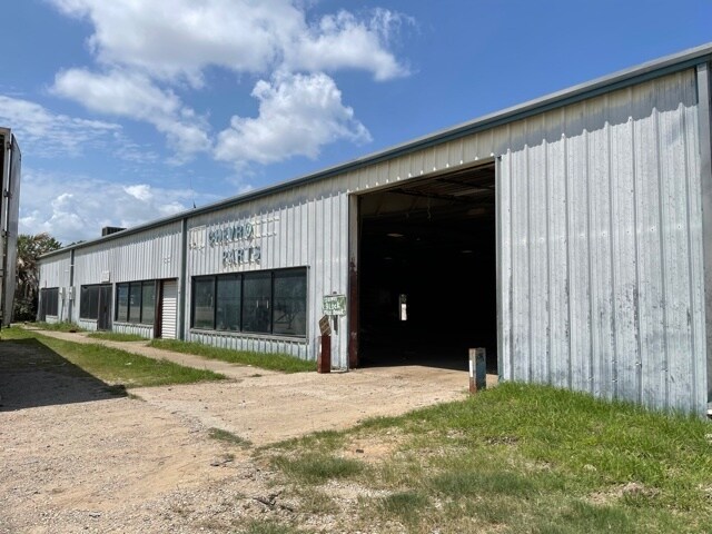 7321 E Kennedale Pky, Kennedale, TX à louer - Photo de l’immeuble – Image 3 sur 14