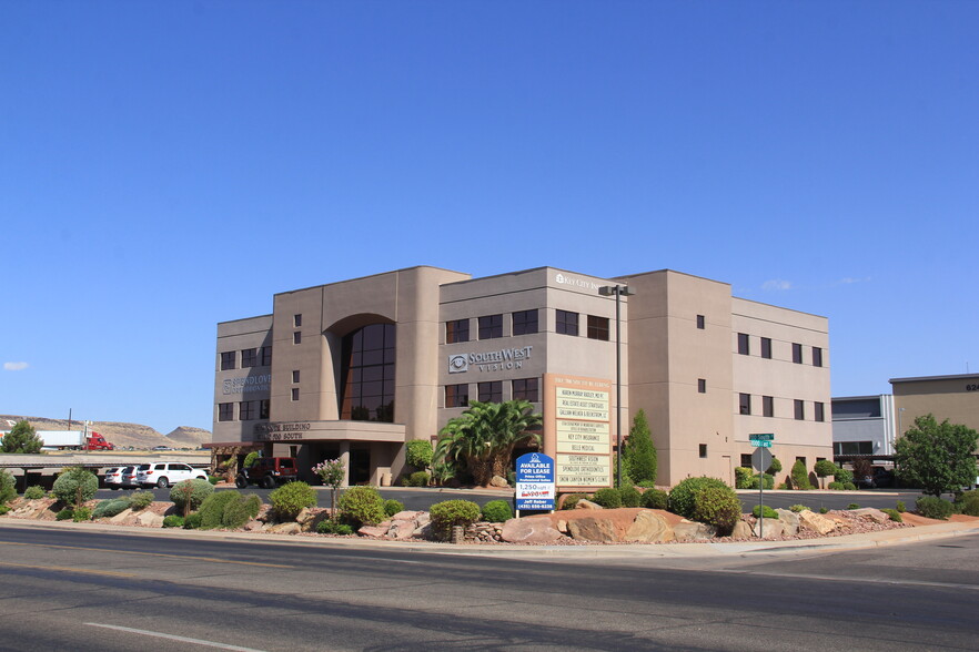 965 E 700 S, Saint George, UT à louer - Photo de l’immeuble – Image 3 sur 15