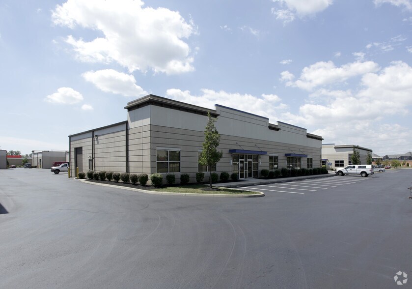 214 Hoff Rd, Westerville, OH à louer - Photo de l’immeuble – Image 2 sur 17