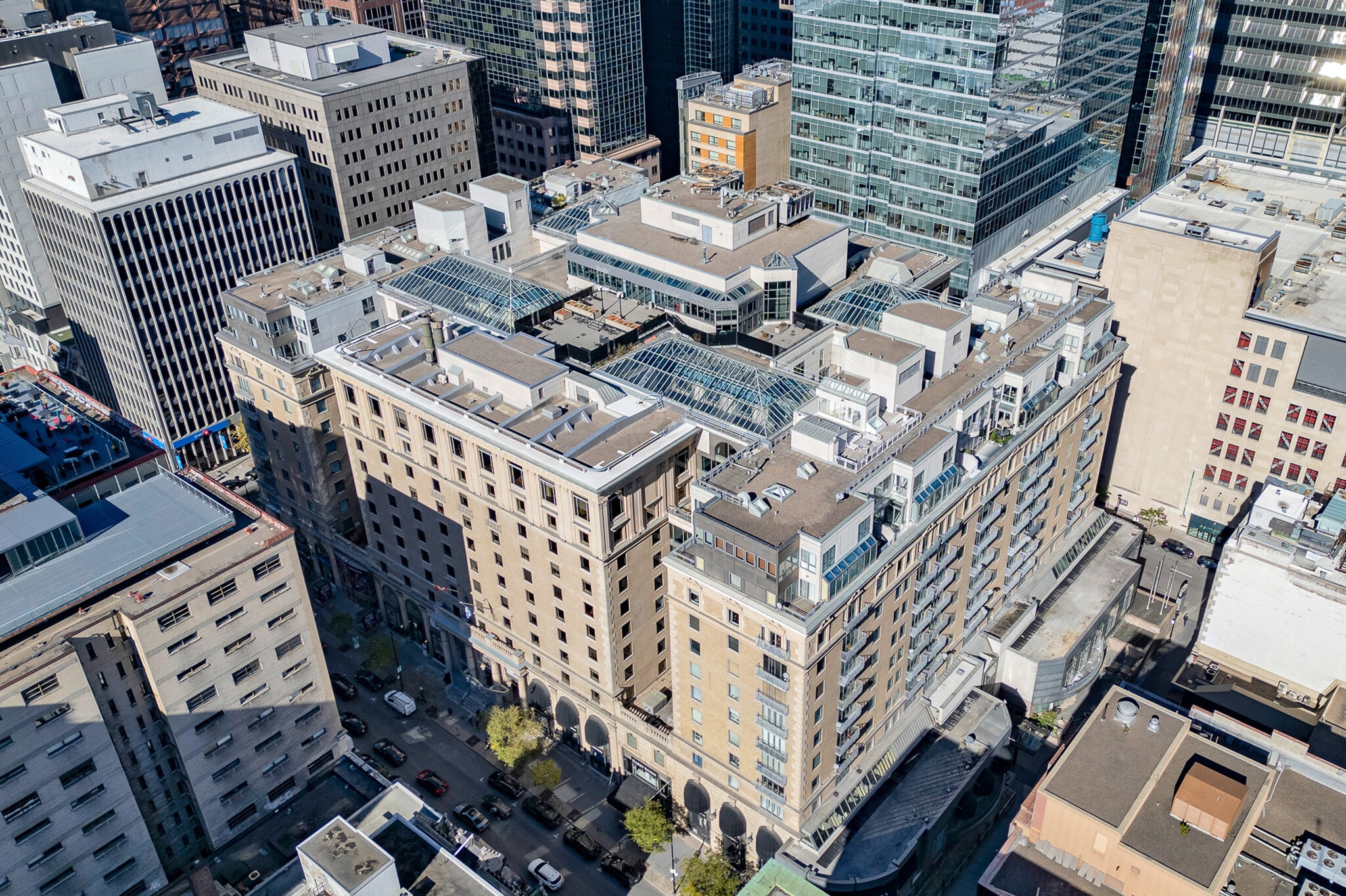 1555 Rue Peel, Montréal, QC à louer Photo principale– Image 1 sur 55