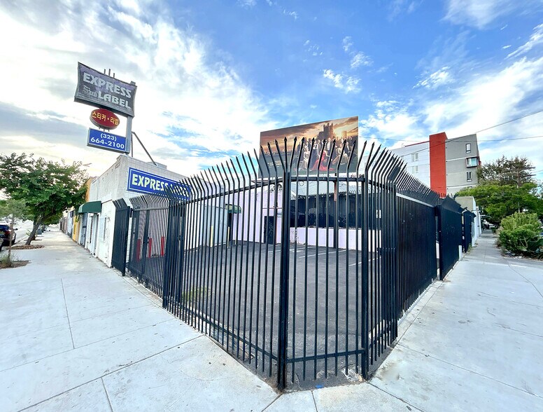 3651 Beverly Blvd, Los Angeles, CA à louer - Photo de l’immeuble – Image 3 sur 18