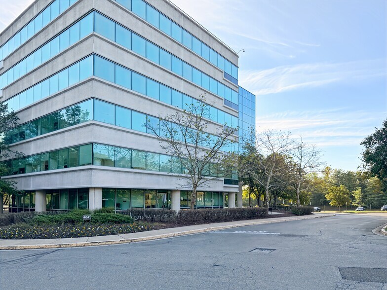 4041 Powder Mill Rd, Beltsville, MD à louer - Photo de l’immeuble – Image 2 sur 17