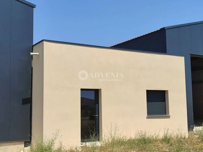Bureau dans Sauvian à louer - Photo de l’immeuble – Image 3 sur 3