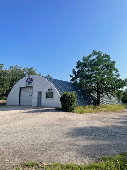 8626 Old Bee Caves Rd, Austin, TX à vendre - Photo de l’immeuble – Image 2 sur 8