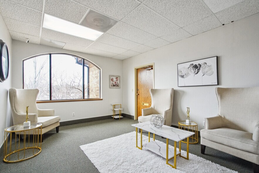 2175 N Academy Cir, Colorado Springs, CO à louer - Photo intérieure – Image 2 sur 11