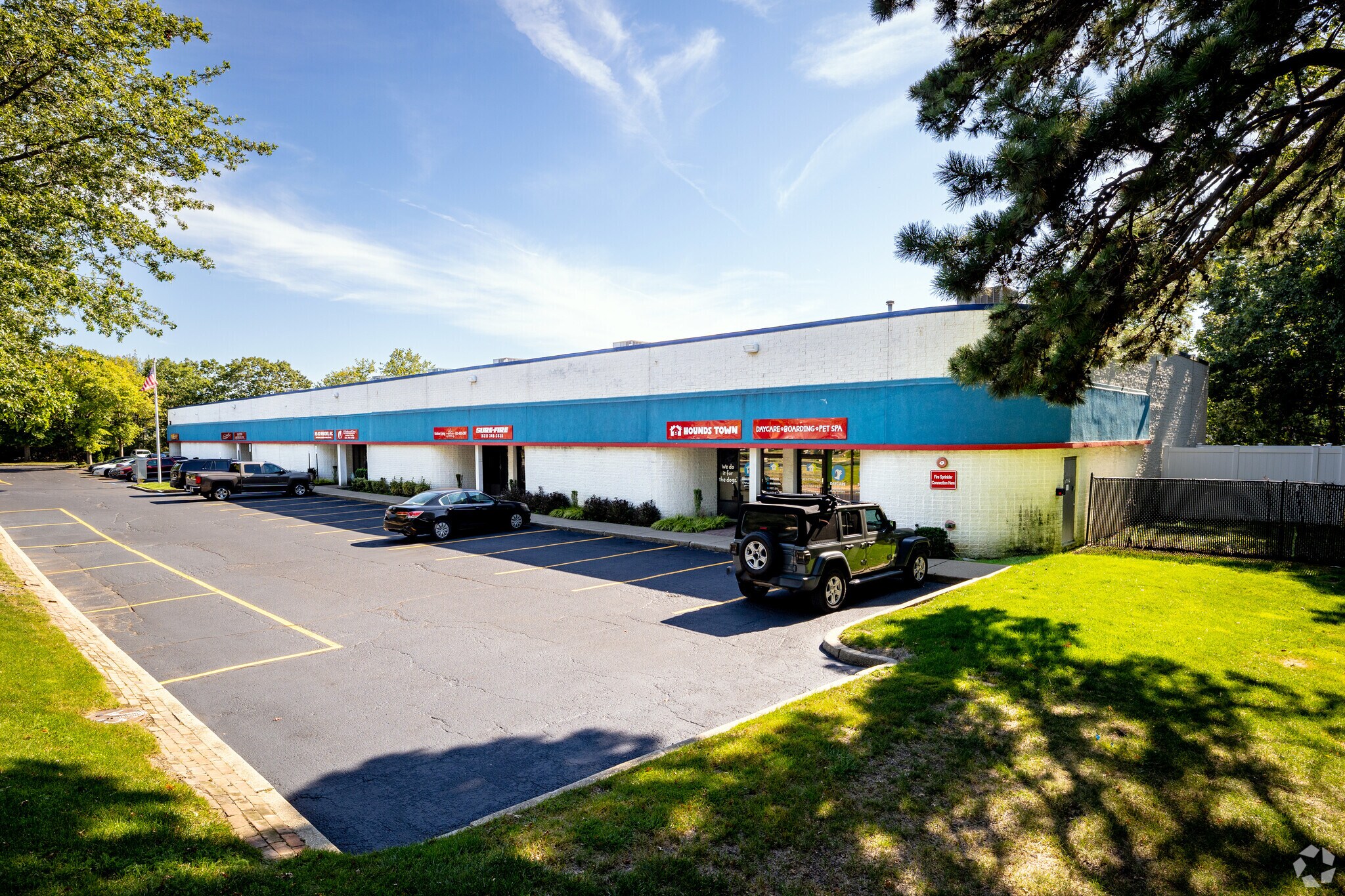 2 Old Dock Rd, Yaphank, NY à louer Photo principale– Image 1 sur 5