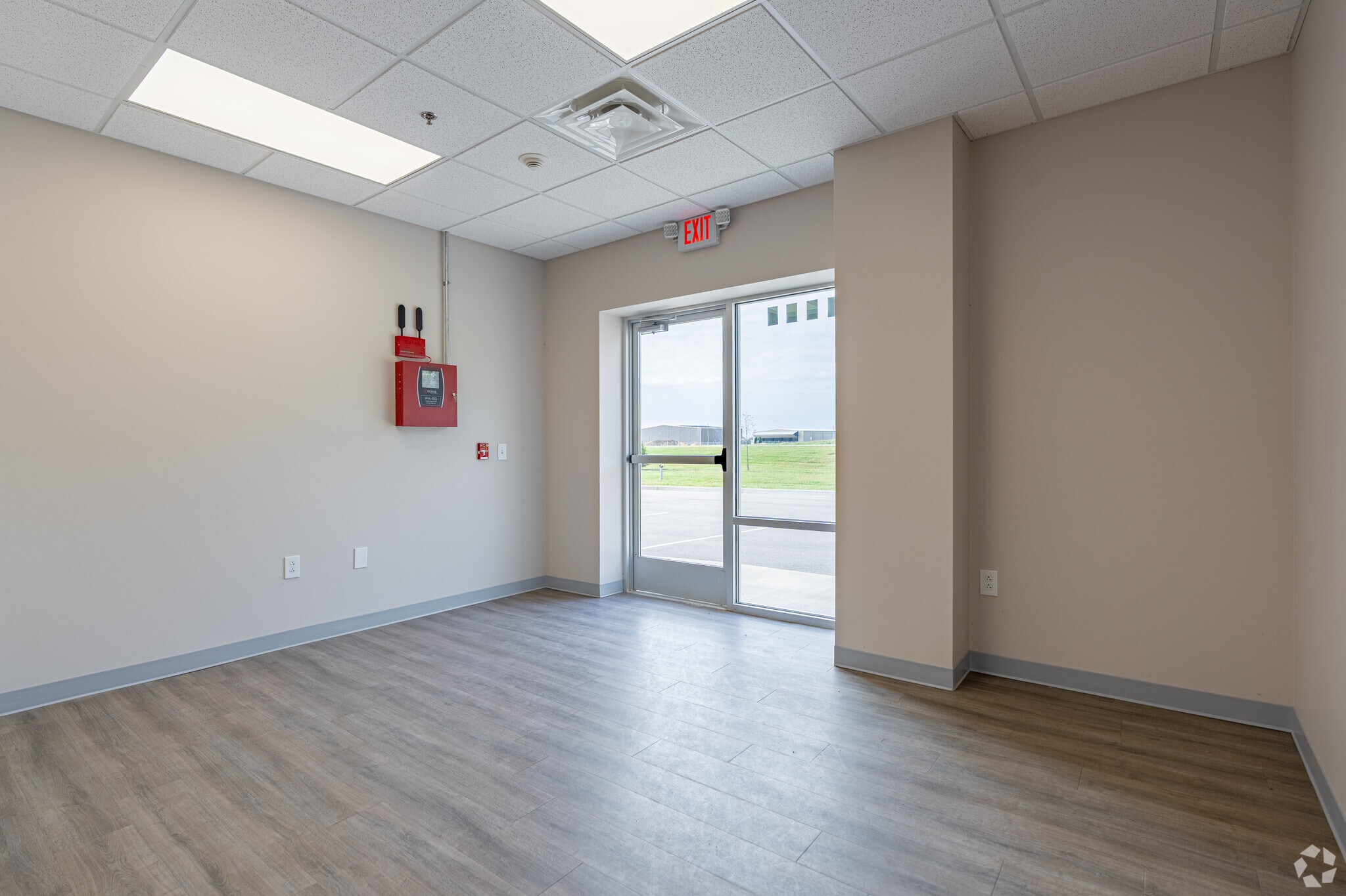 1781 Kitty Hawk Dr, Elizabethtown, KY à vendre Hall d’entrée– Image 1 sur 6