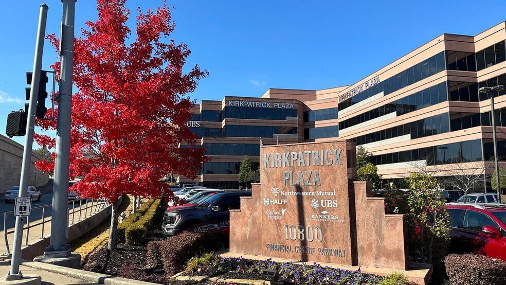 10800 Financial Centre Pkwy, Little Rock, AR à louer - Photo de l’immeuble – Image 2 sur 29
