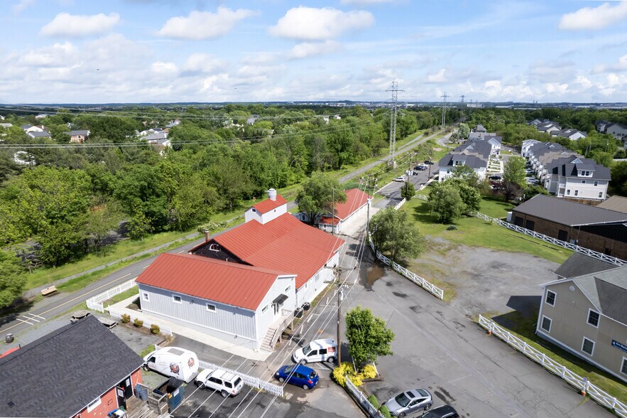 20704 Ashburn Rd, Ashburn, VA à louer - Photo de l’immeuble – Image 1 sur 109