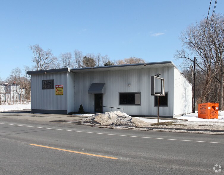 3164 Route 9W, Saugerties, NY à louer - Photo principale – Image 1 sur 2