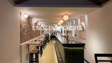 Local commercial dans Barcelone, Barcelona à louer Photo intérieure– Image 1 sur 9