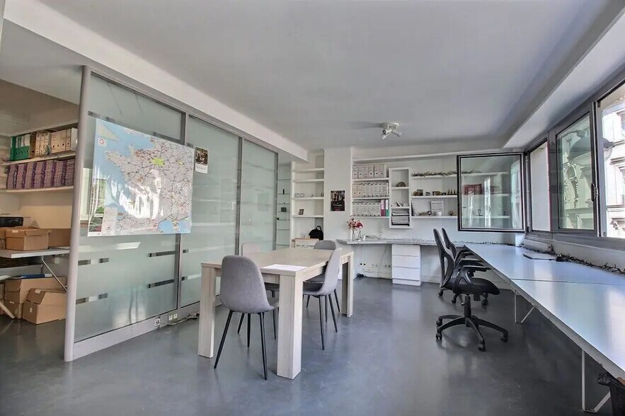 27 Rue Joubert, Paris à louer - Photo de l’immeuble – Image 2 sur 6