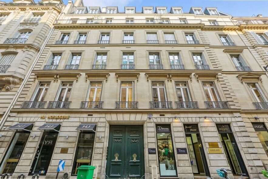 112-114 Rue La Boétie, Paris à louer - Photo de l’immeuble – Image 1 sur 9