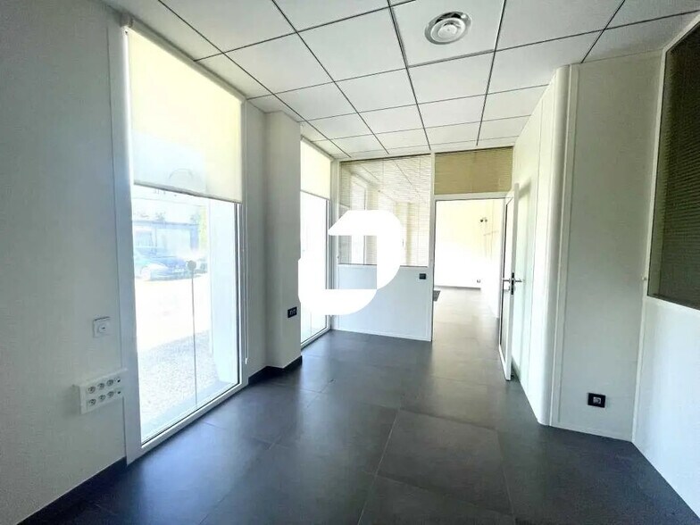 Bureau dans Eysines à louer - Photo intérieure – Image 3 sur 8