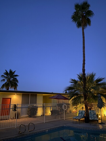 1777 E Arenas Rd, Palm Springs, CA à vendre - Photo de l’immeuble – Image 2 sur 21