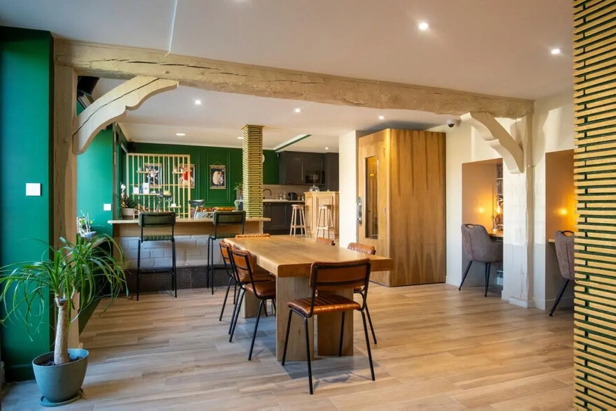 Bureau dans PONT-DE-L'ARCHE à louer - Photo intérieure – Image 2 sur 8