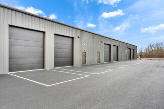 Plus de détails pour 2360 Plainfield Pike, Cranston, RI - Industriel/Logistique à louer