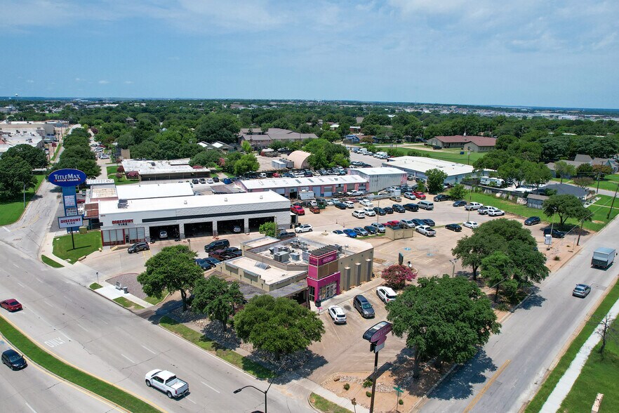 6600 Camp Bowie Blvd, Fort Worth, TX à vendre - Photo de l’immeuble – Image 2 sur 2