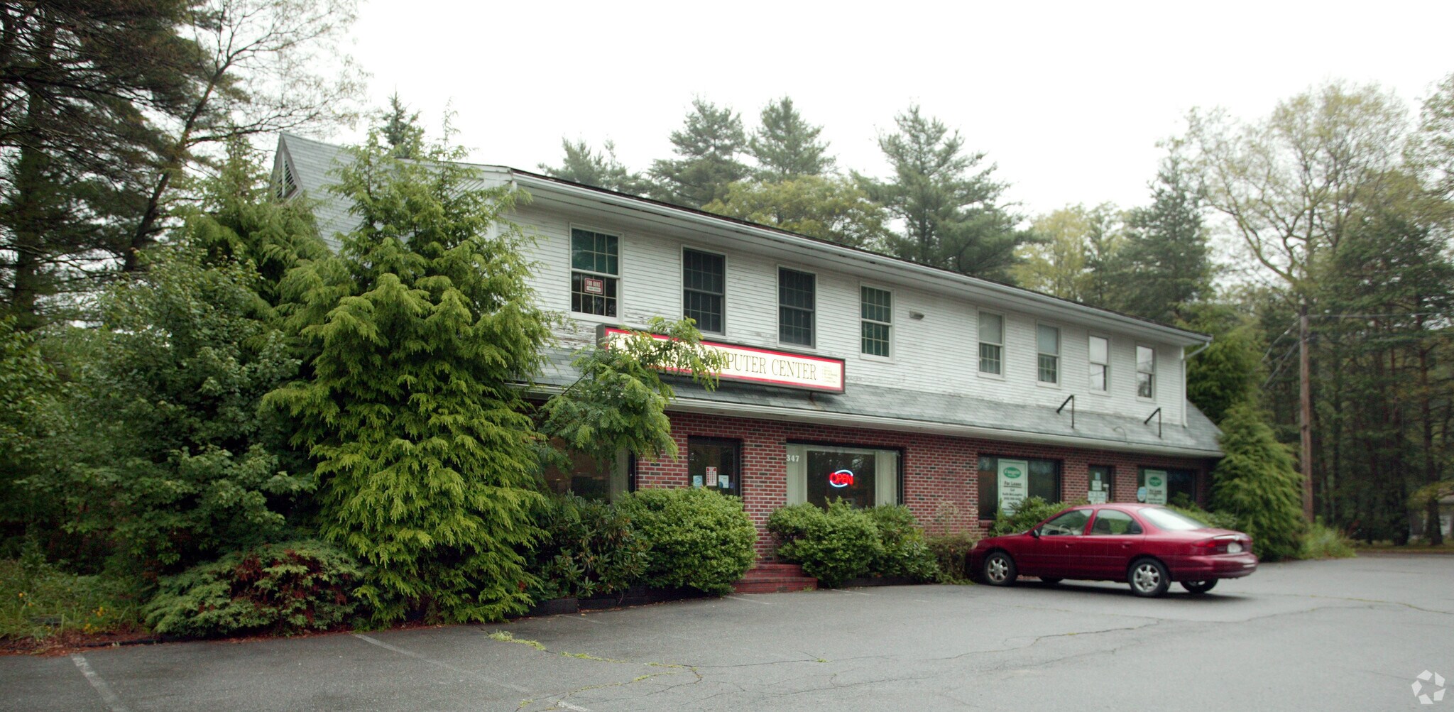 347 W Grove St, Middleborough, MA à vendre Photo de l’immeuble– Image 1 sur 13