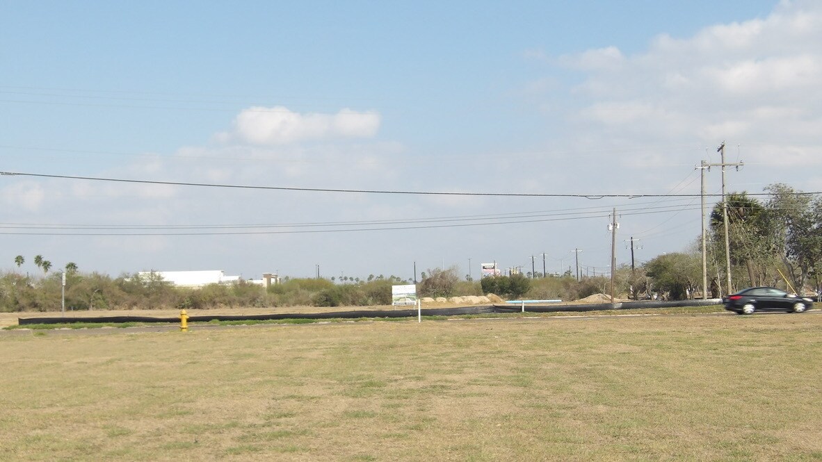 902 S Palm Court Dr, Harlingen, TX à vendre Photo principale– Image 1 sur 15