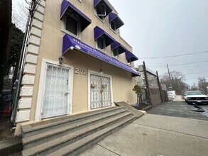 272 York Ave, Staten Island, NY à louer Photo intérieure– Image 1 sur 8