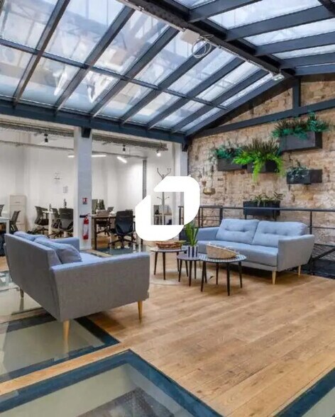 40 Rue De Paradis, Paris à louer - Photo de l’immeuble – Image 1 sur 18