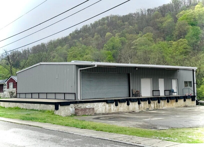 1160 Riverside Drive Dr, Prestonsburg, KY à louer - Photo principale – Image 1 sur 1