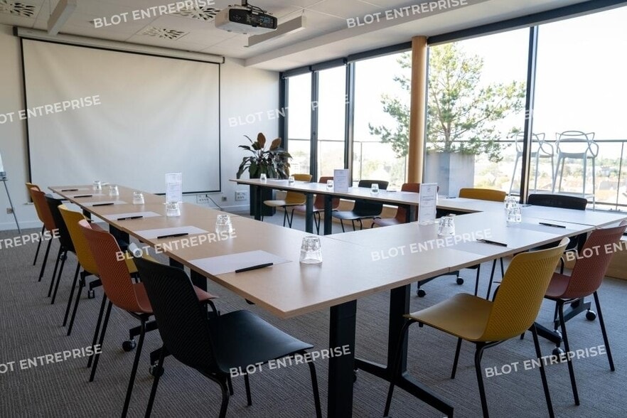 Bureau dans Saint-Herblain à vendre - Photo de l’immeuble – Image 3 sur 15