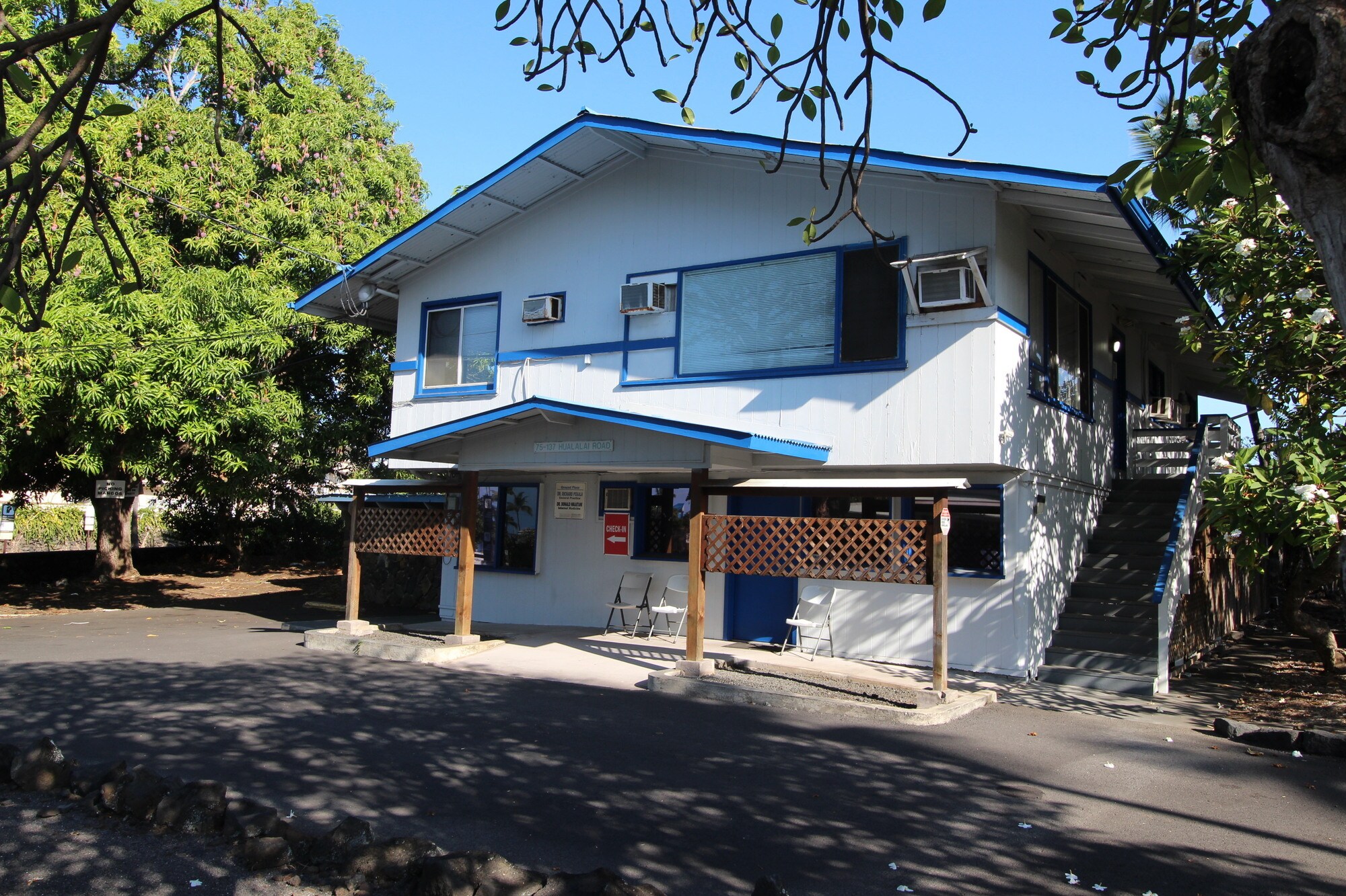 75-137 Hualalai Rd, Kailua Kona, HI à vendre Photo de l’immeuble– Image 1 sur 7