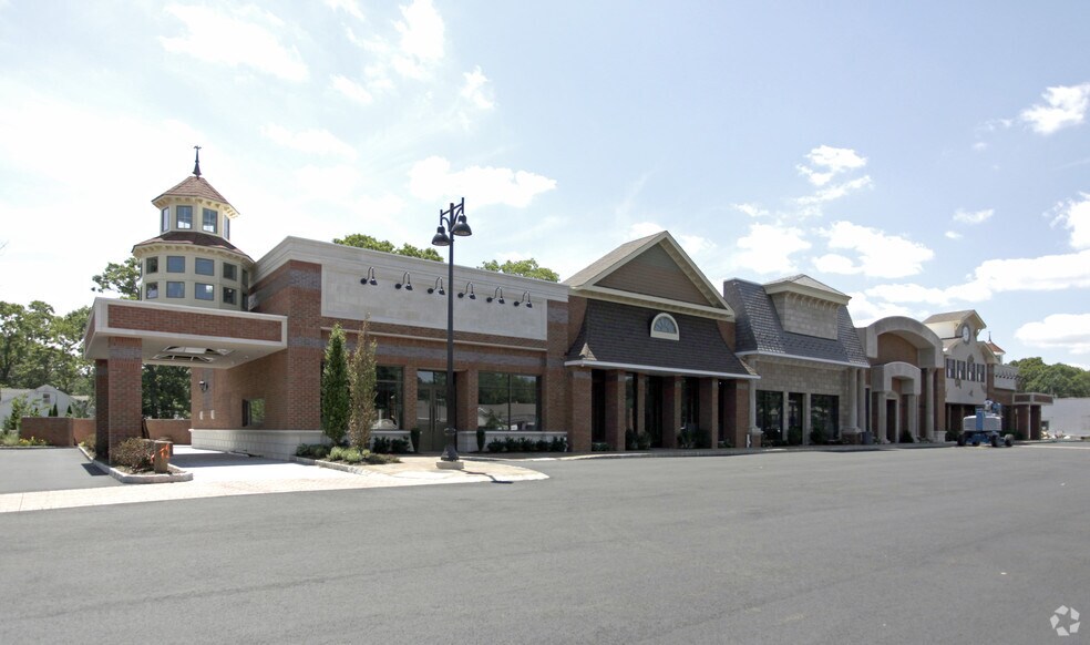 645 Mantoloking Rd, Brick, NJ à louer - Photo de l’immeuble – Image 2 sur 4