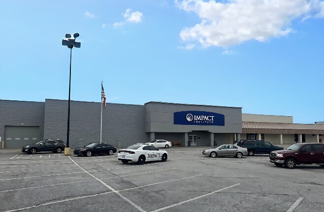 310 W North St, Kendallville, IN à louer - Photo de l’immeuble – Image 2 sur 9