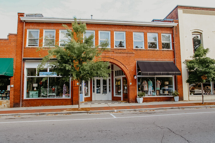 164 NW Broad St, Southern Pines, NC à louer - Photo de l’immeuble – Image 1 sur 15